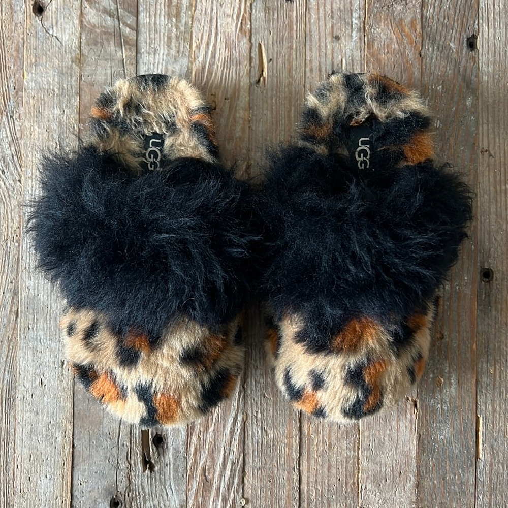 CUTE Girls UGG Leopard Cheetah Slippers Size 10 🐆